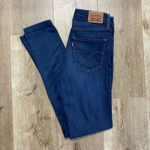 Levi’s high rise jeans size 28 no distressing